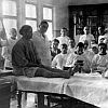 Historical photos - M.I.Sytenko holds consultative parsing patients (photo of 1926 year)